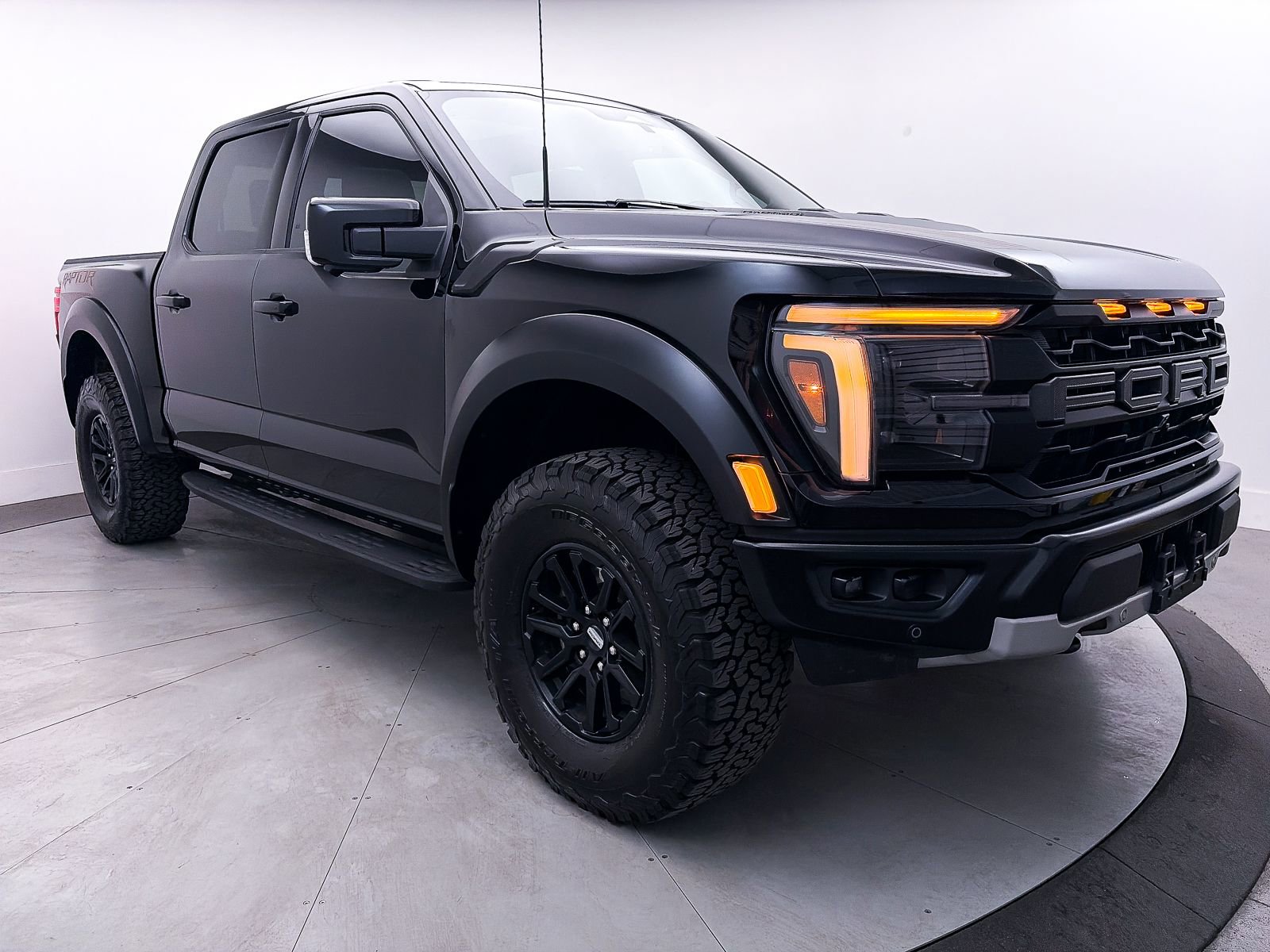 Used 2024 Ford F150 Raptor image 11