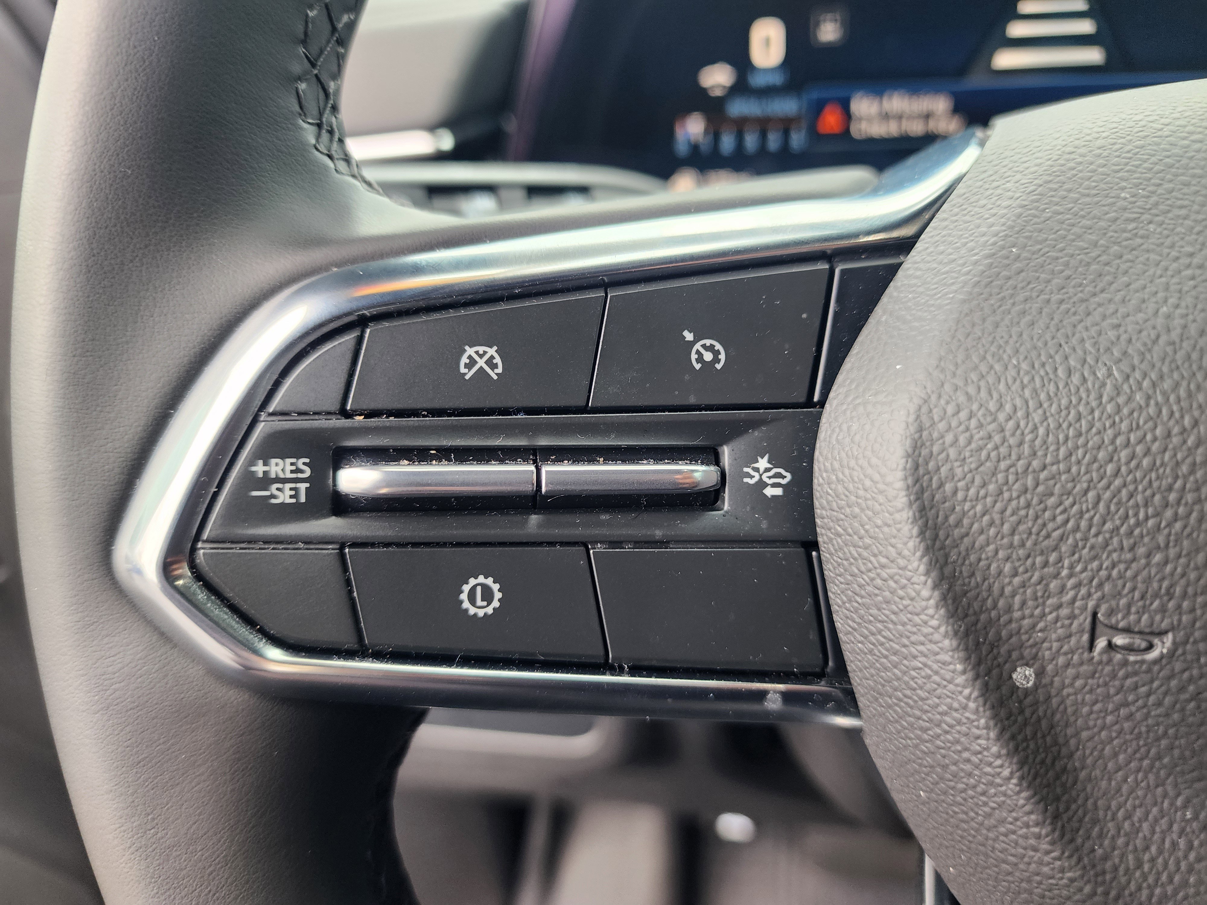 Used 2026 Chevrolet Suburban LT image 30