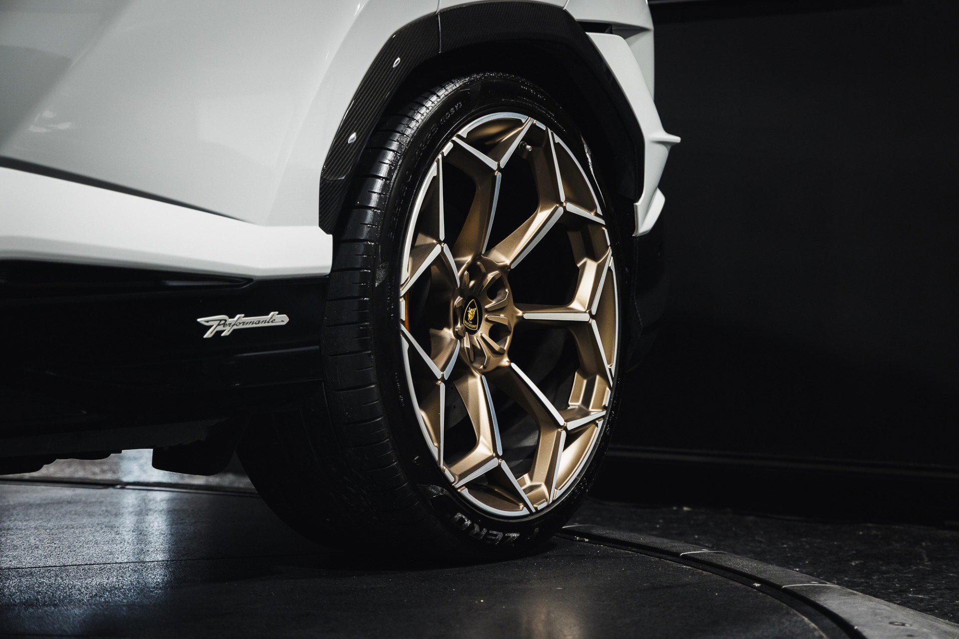 Used 2023 Lamborghini Urus Performante image 23