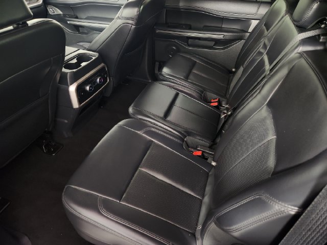 Used 2024 Ford Expedition Max XLT AWD/4WD image 16