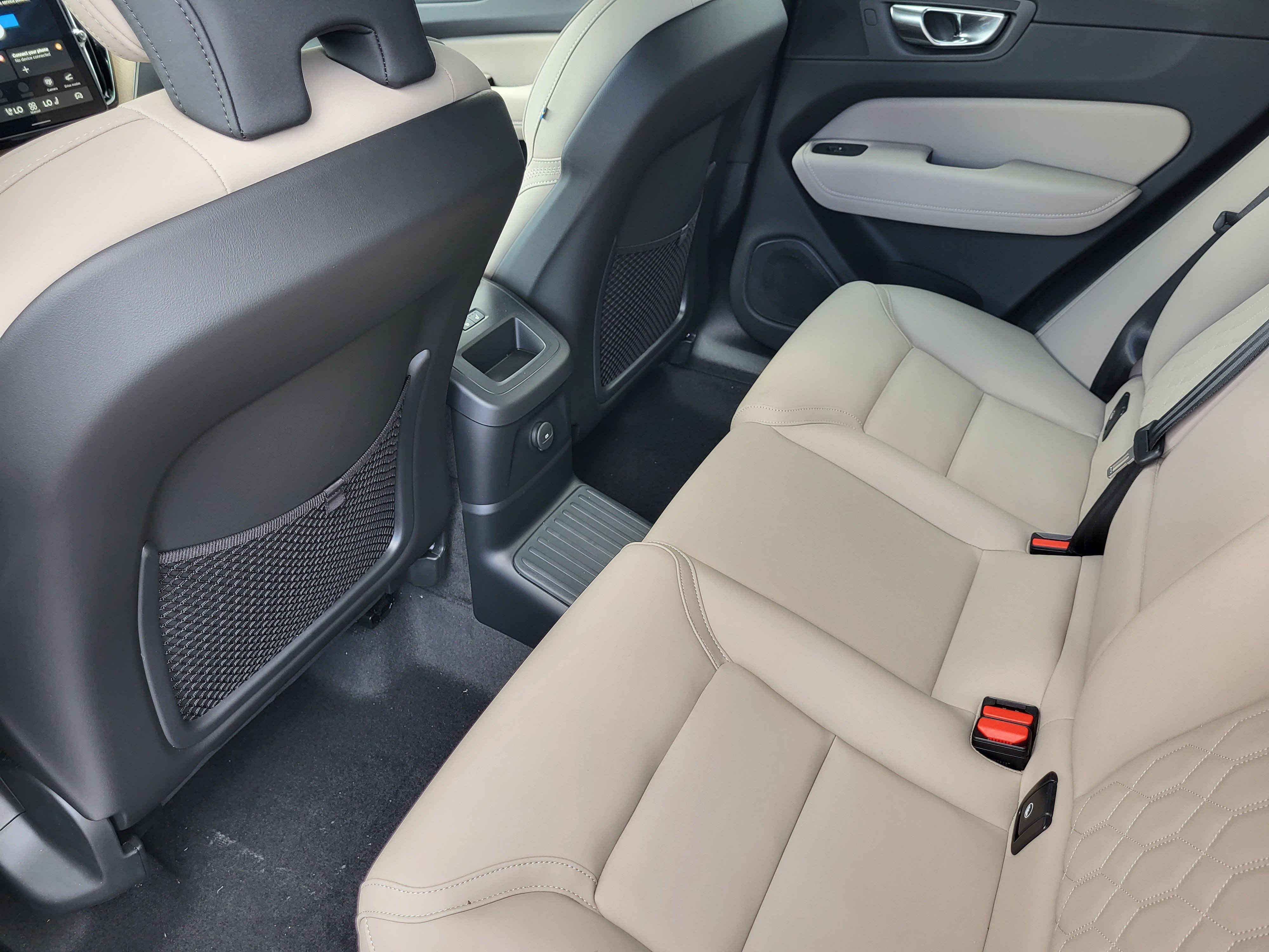 New 2026 Volvo XC60 T8 Core w/ Protection Package Premier AWD/4WD image 19