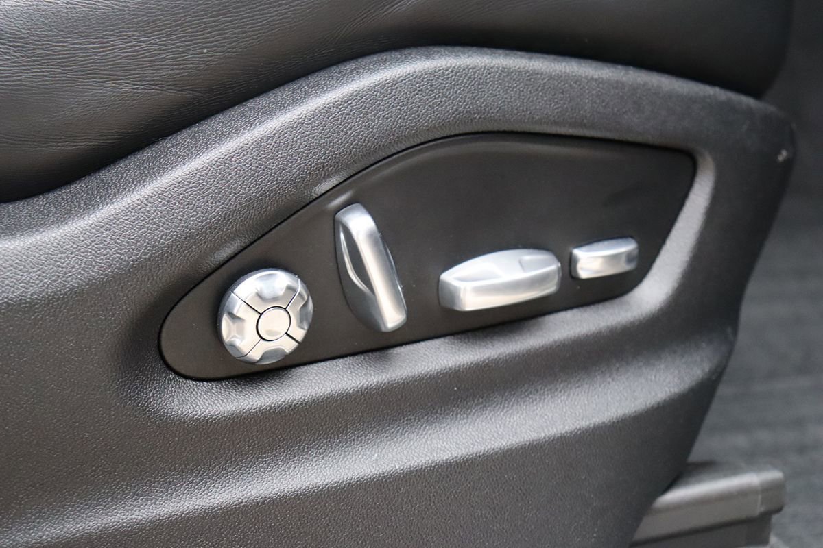 Used 2021 Porsche Cayenne Coupe image 40