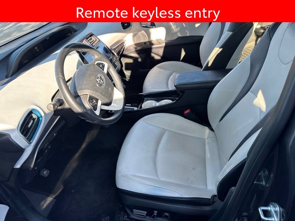 Used 2017 Toyota Prius Four FWD image 5