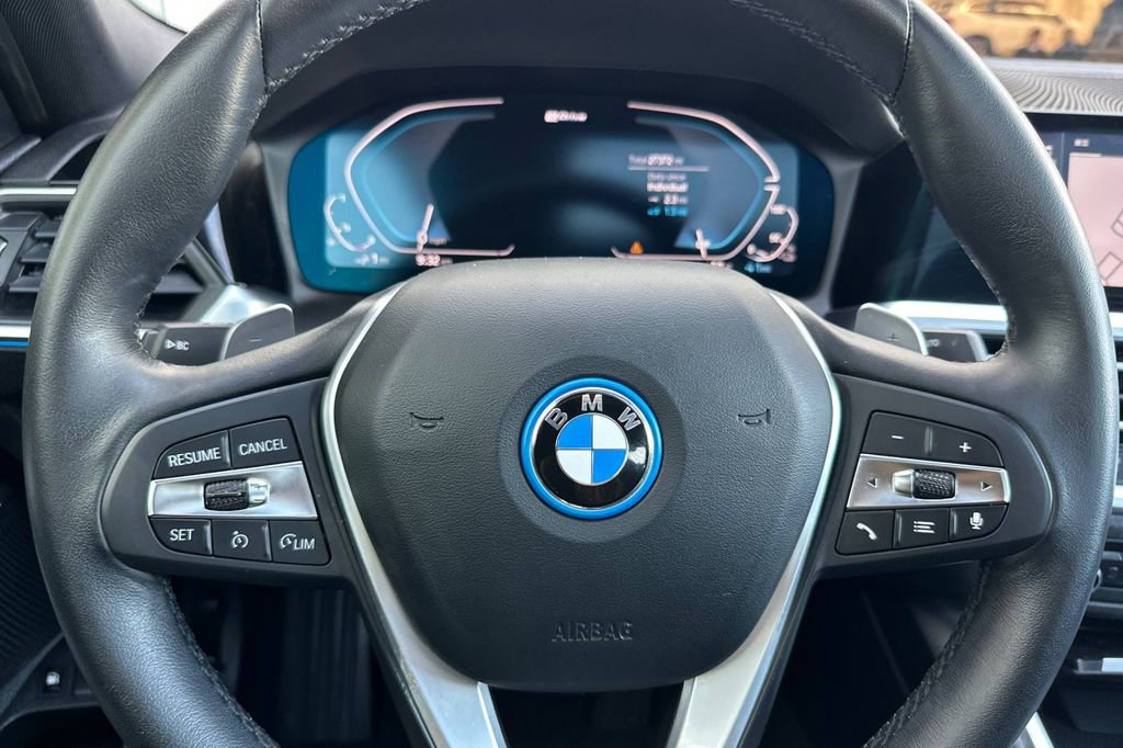 Used 2022 BMW 330e w/ Driving Assistance Package image 25