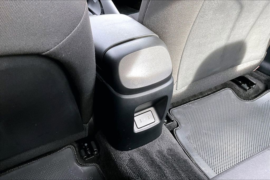 Certified 2025 Hyundai Elantra SEL image 33