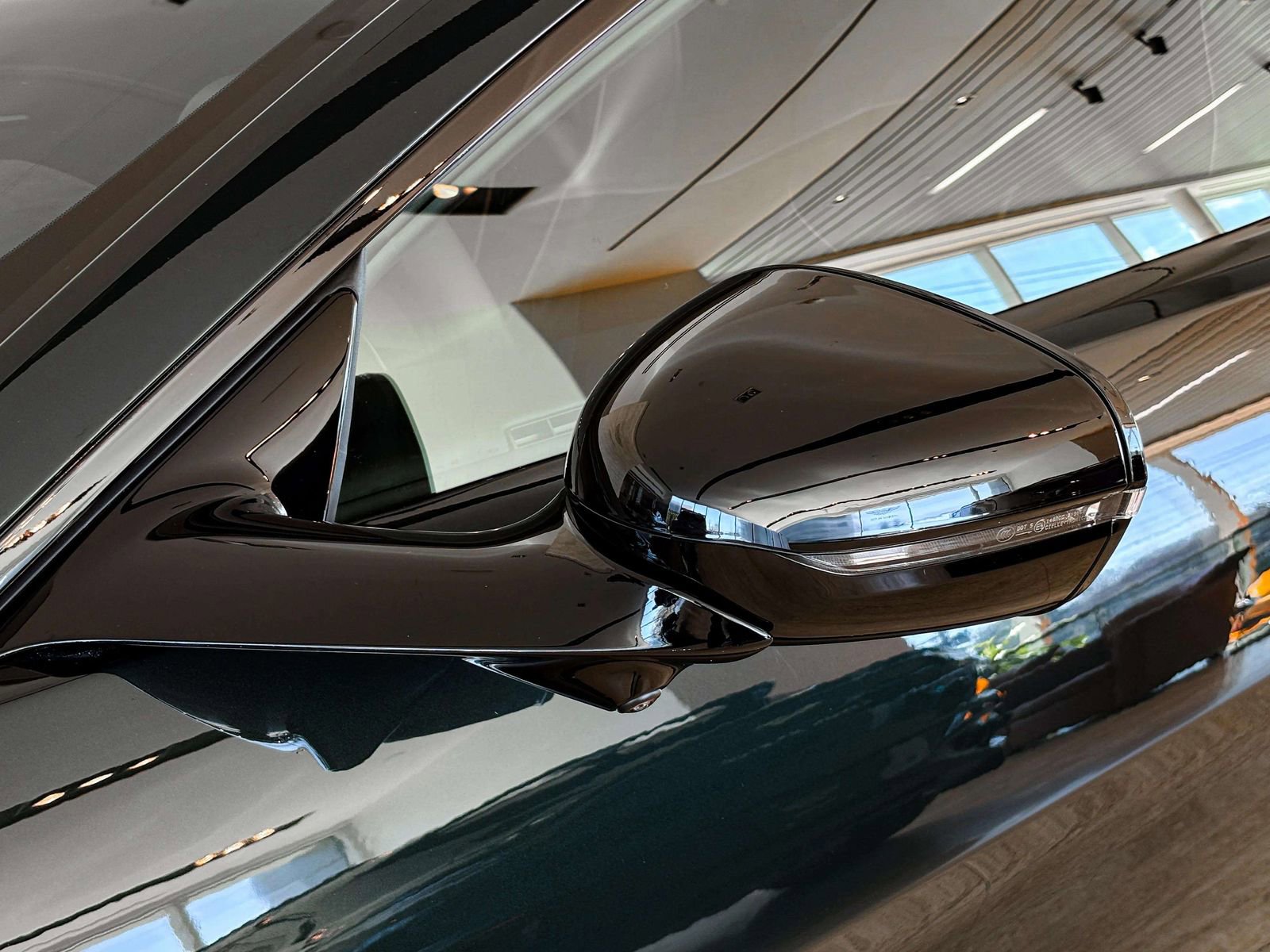 New 2026 Aston Martin V8 Vantage S image 39