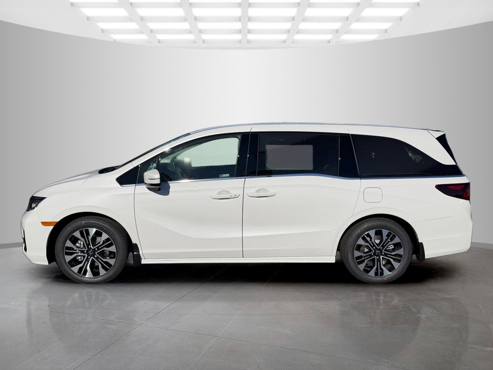 New 2026 Honda Odyssey Elite image 3