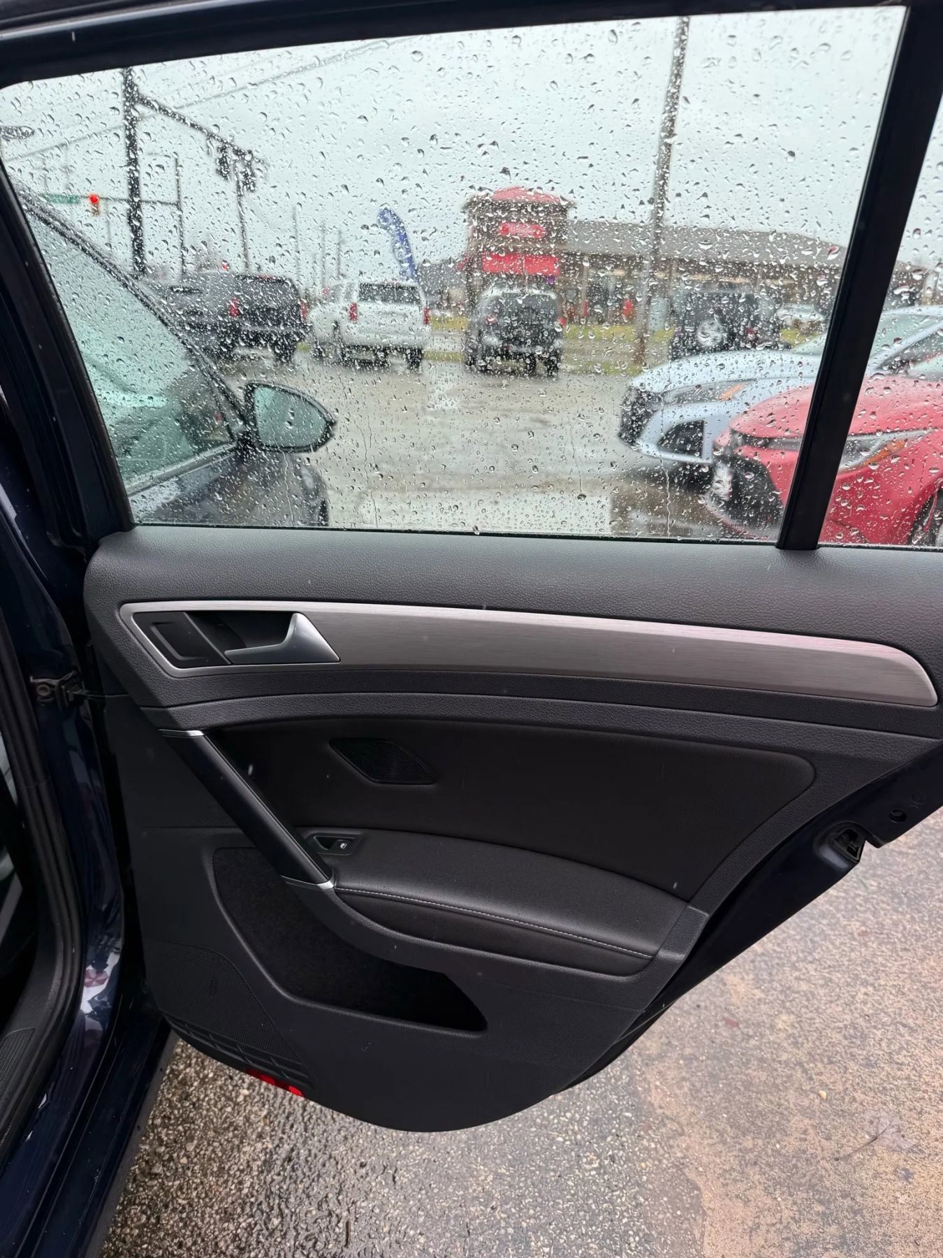 Used 2017 Volkswagen Golf Wolfsburg Edition image 19