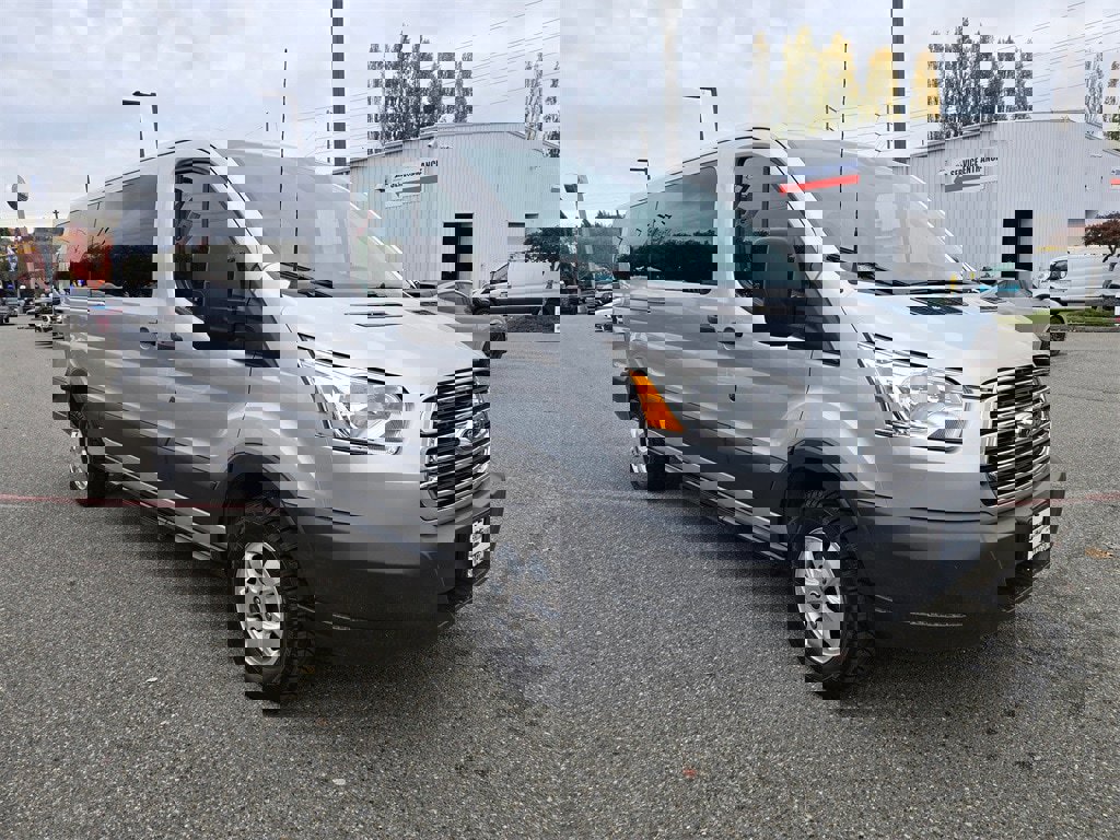 Used 2017 Ford Transit 350 XLT image 3