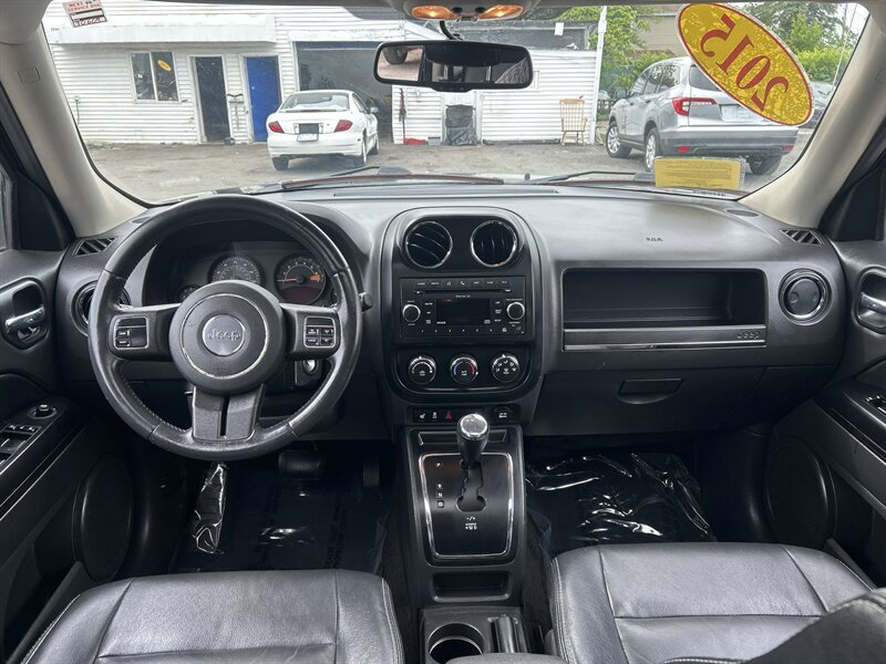 Used 2015 Jeep Patriot High Altitude AWD/4WD image 12