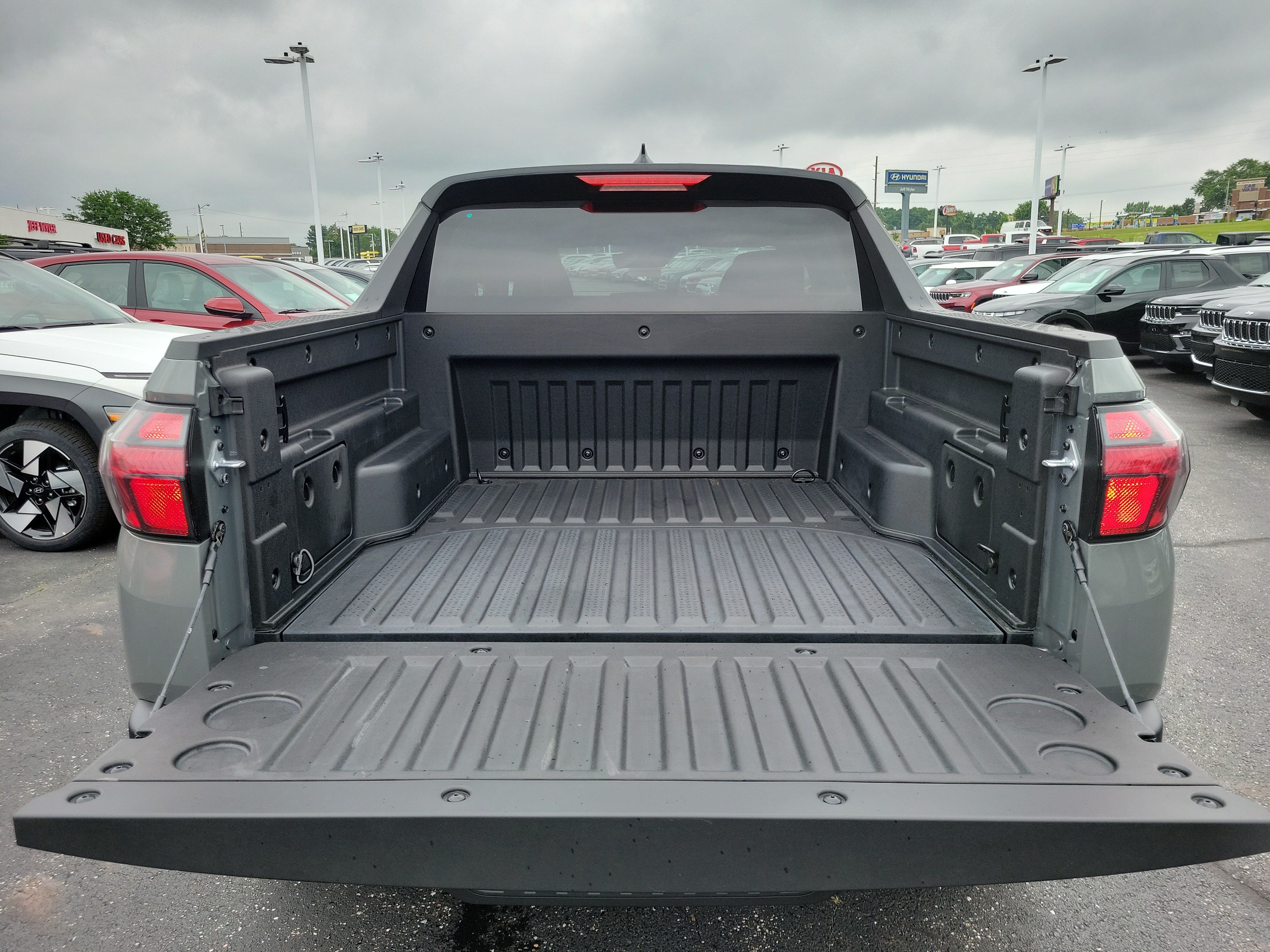 New 2026 Hyundai Santa Cruz SE AWD/4WD image 5