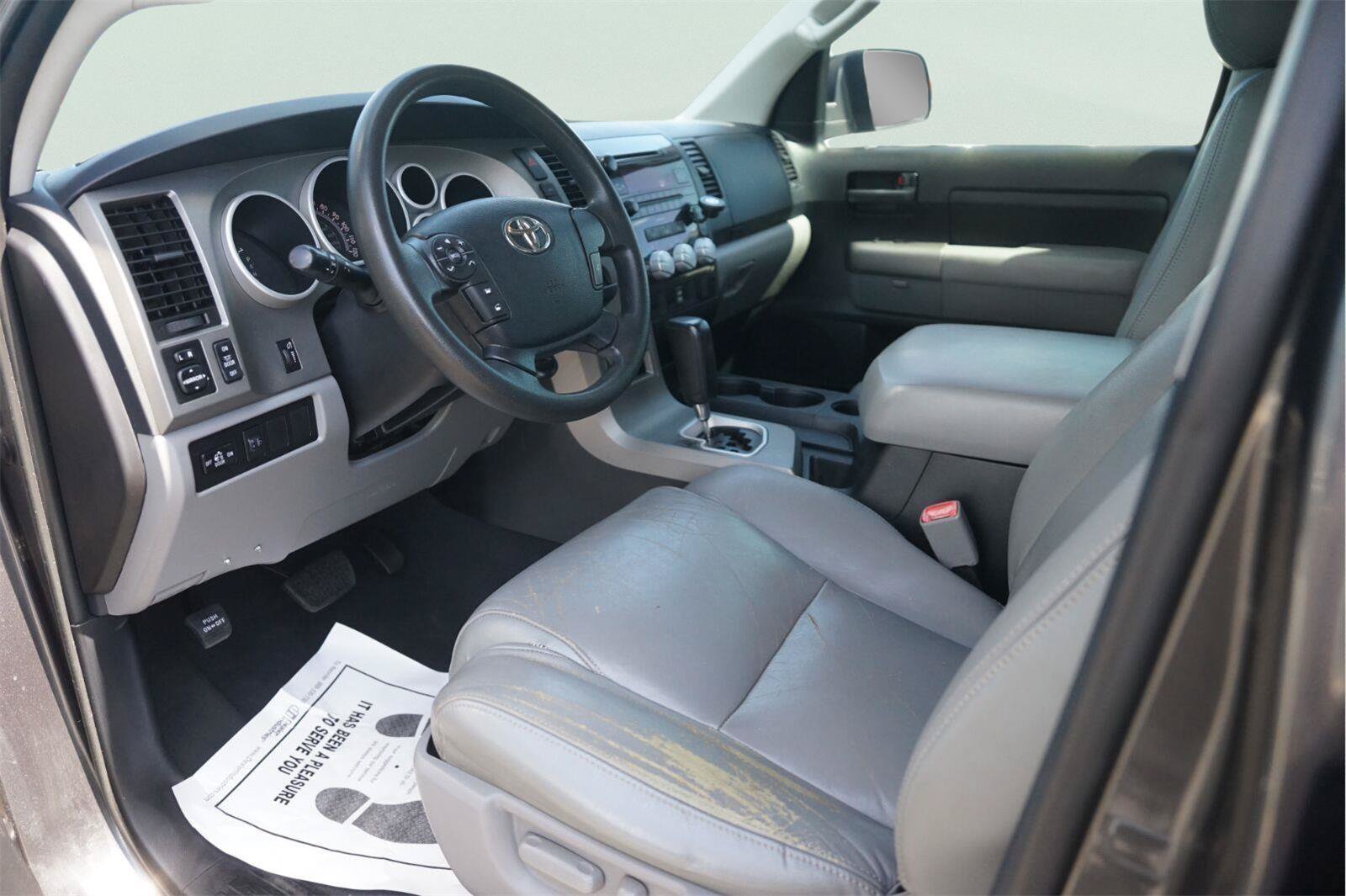 Used 2013 Toyota Tundra 2WD Double Cab w/ SR5 Pkg image 8