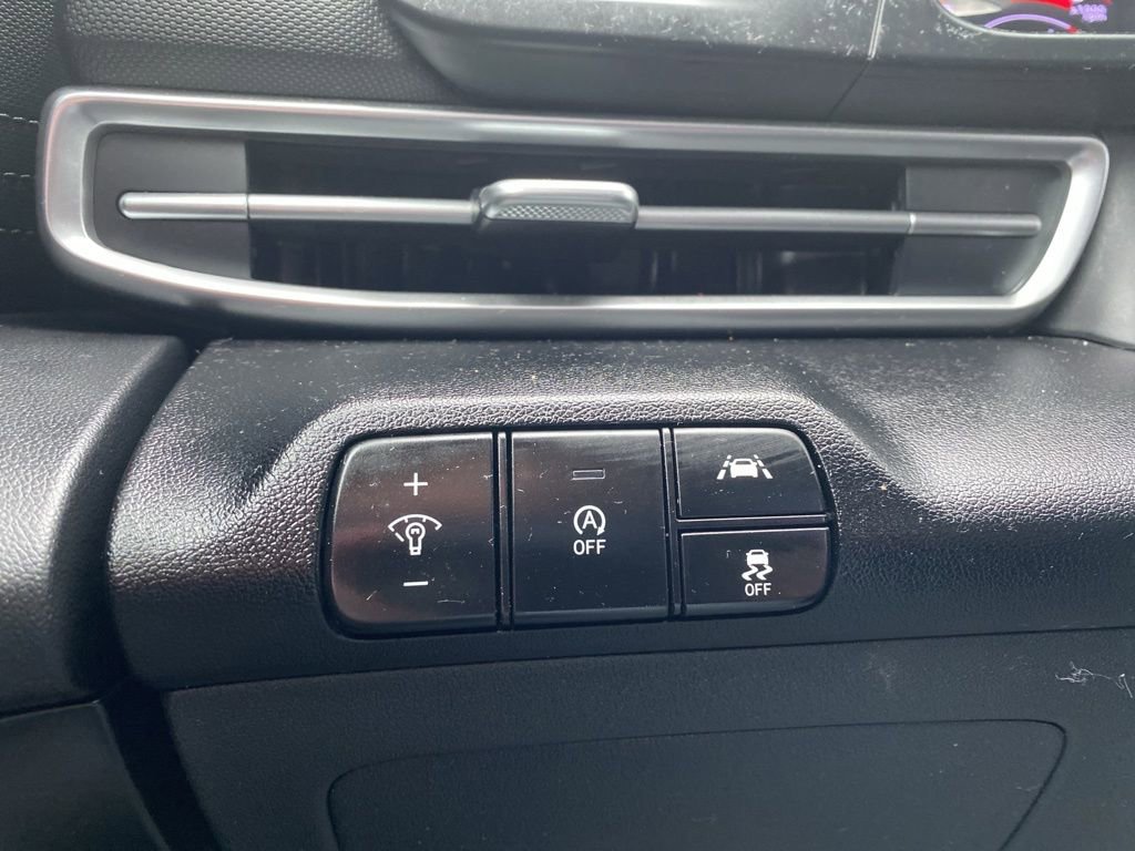 Certified 2021 Hyundai Elantra SE image 22