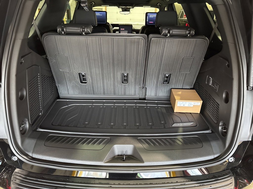 New 2026 GMC Yukon Elevation w/ Elevation Premium Package image 9