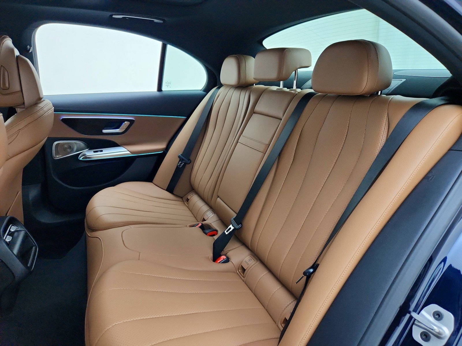 New 2026 Mercedes-Benz E 450 4MATIC Sedan image 18