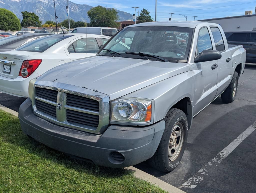 Used 2005 Dodge Dakota ST RWD image 4