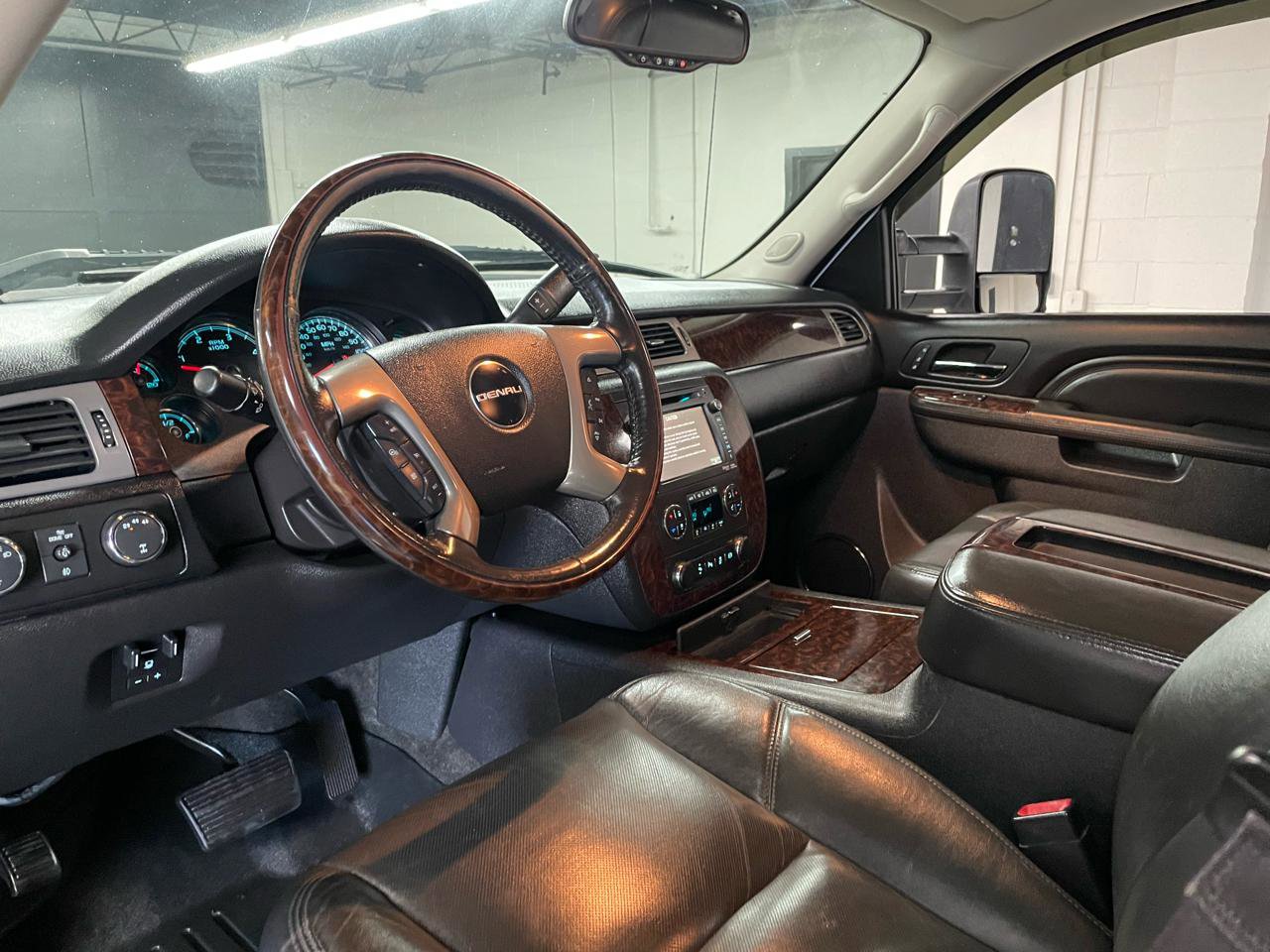 Used 2013 GMC Sierra 2500 Denali w/ Suspension Package, Off-Road image 12