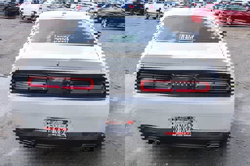 Used 2016 Dodge Challenger SXT w/ Sound Group image 7