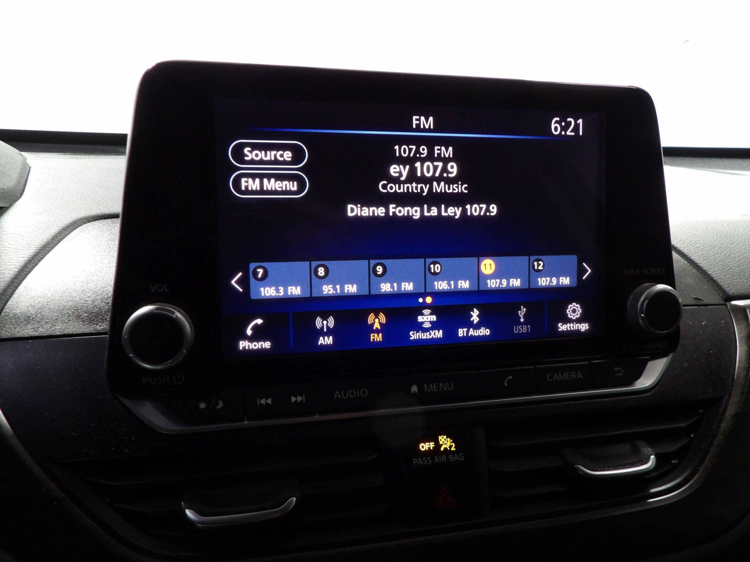 Used 2023 Nissan Altima 2.5 SV FWD image 16