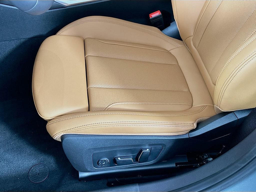 New 2026 BMW 330i xDrive Sedan w/ Premium Package image 26