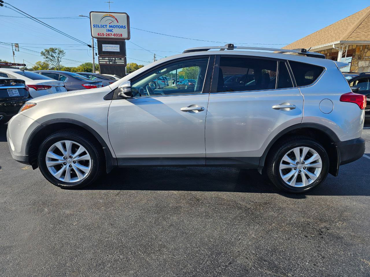 Used 2015 Toyota RAV4 Limited image 3