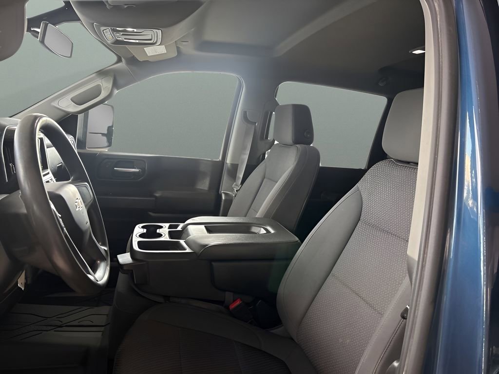 Used 2020 Chevrolet Silverado 2500 Custom w/ Custom Value Package image 10