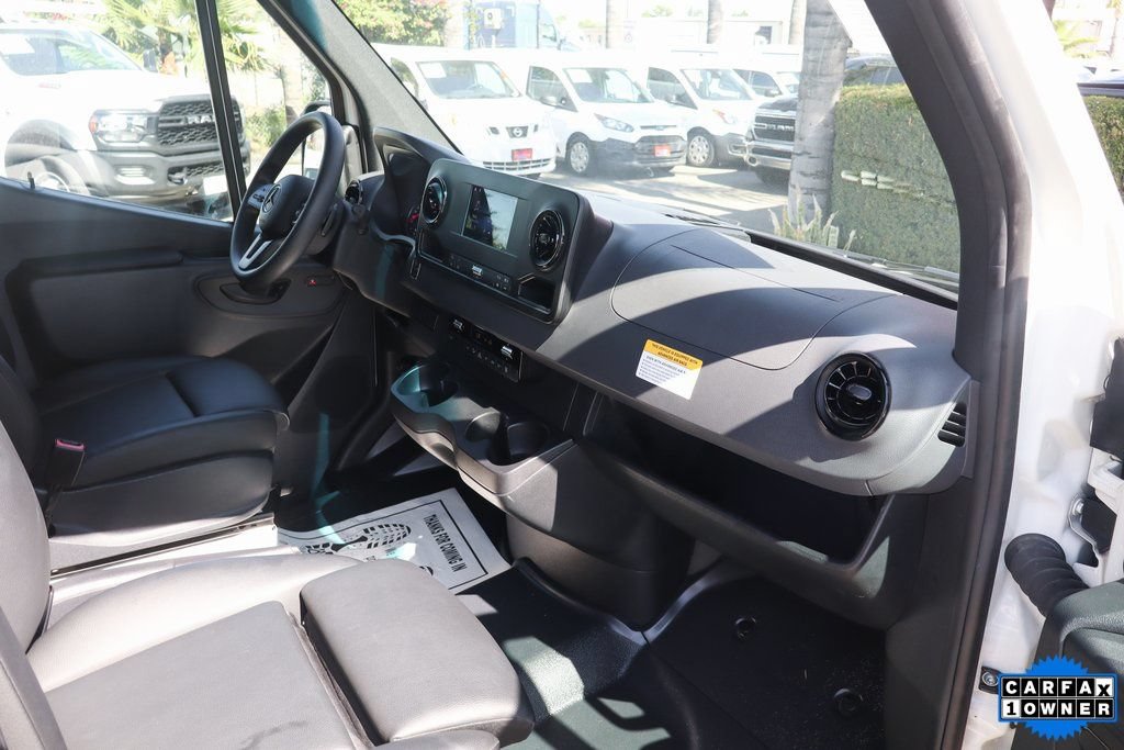 Used 2023 Mercedes-Benz Sprinter 2500 w/ Parking Package image 40