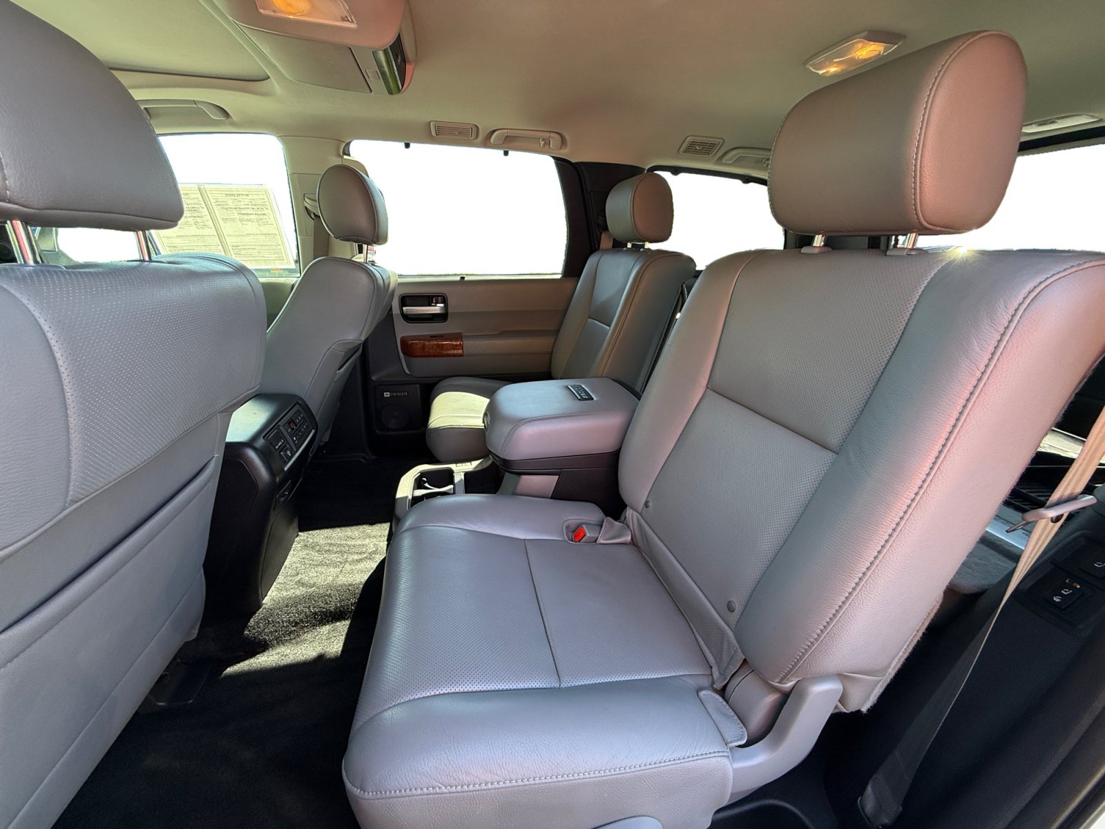 Used 2018 Toyota Sequoia Platinum AWD/4WD image 16