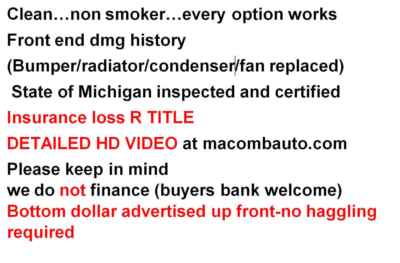 Used 2021 Chrysler Pacifica Touring w/ Uconnect Theater Family Group image 2