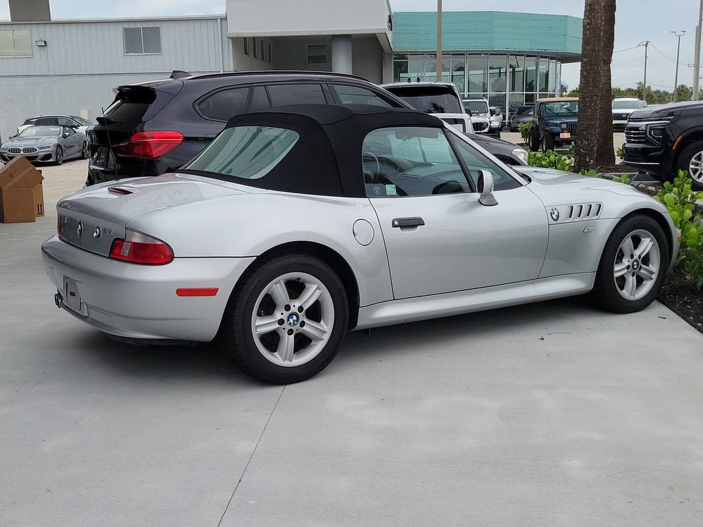 Used 2000 BMW Z3 2.5i RWD image 6