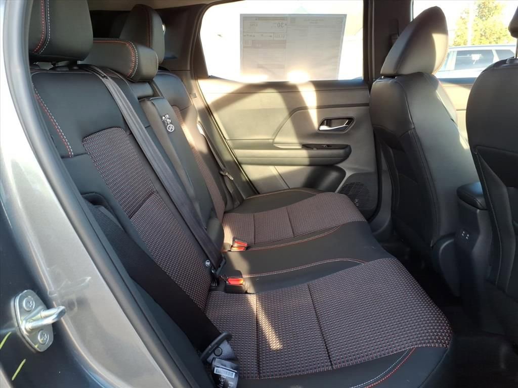 New 2026 Nissan Kicks SR w/ Cold Weather Package image 8