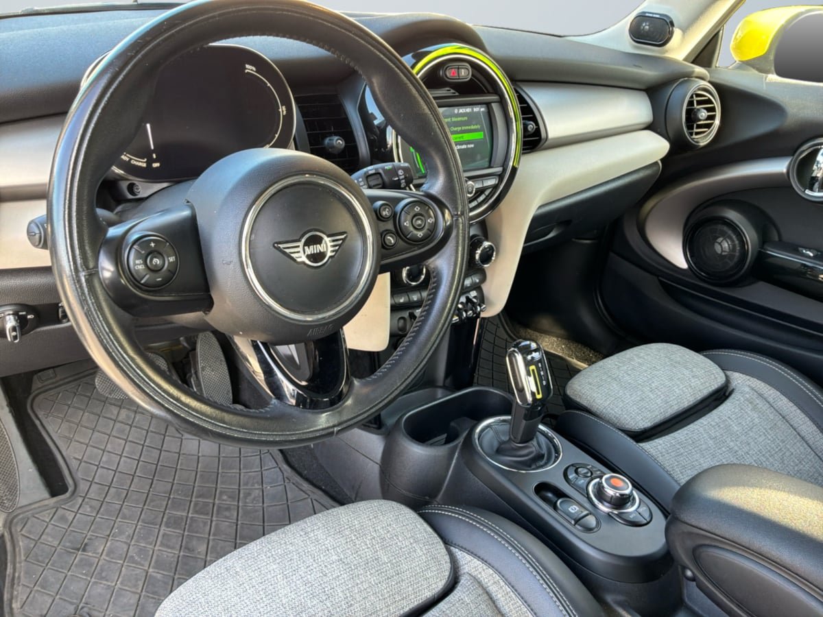 Used 2020 MINI Cooper SE w/ 6.5" Touchscreen Package FWD image 10