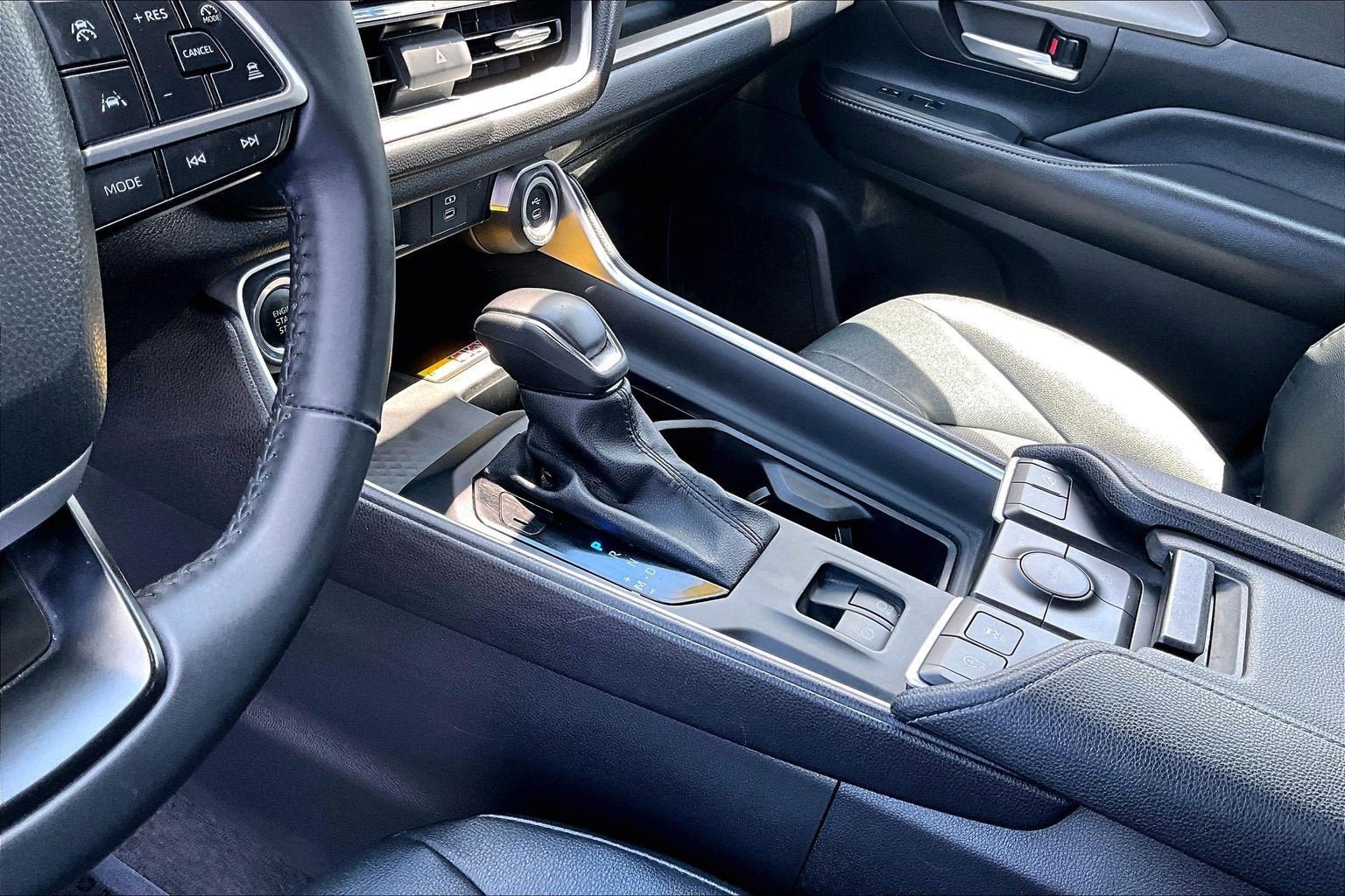 Used 2025 Toyota Grand Highlander AWD image 15