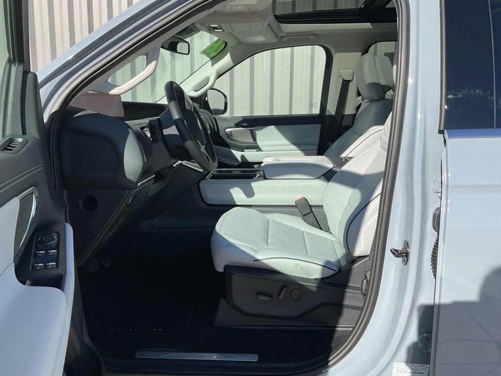 New 2026 Ford Expedition Platinum w/ Platinum Ultimate Package image 9