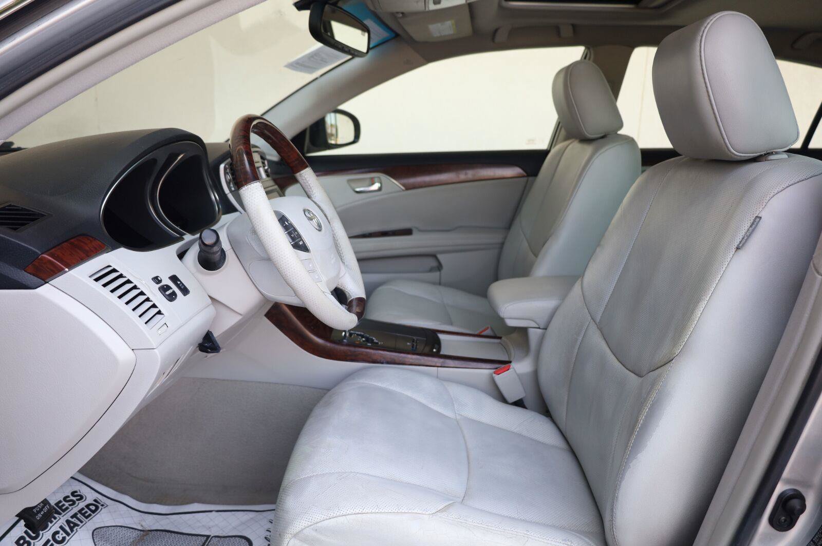 Used 2011 Toyota Avalon Limited FWD image 17