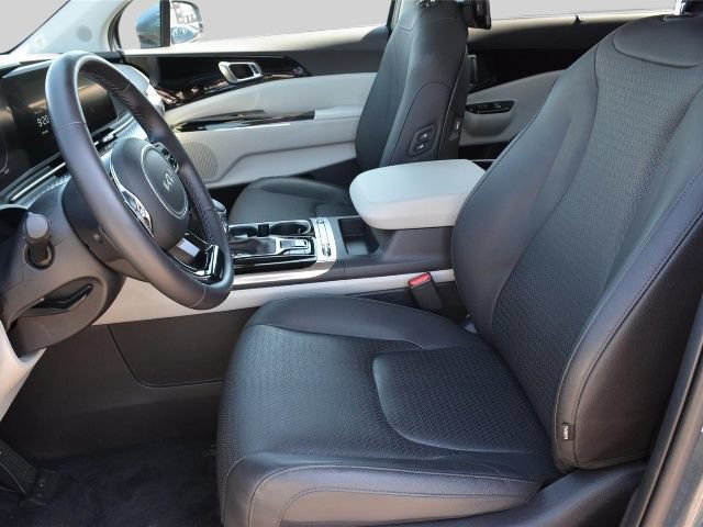 Used 2024 Kia Carnival SX Prestige FWD image 7