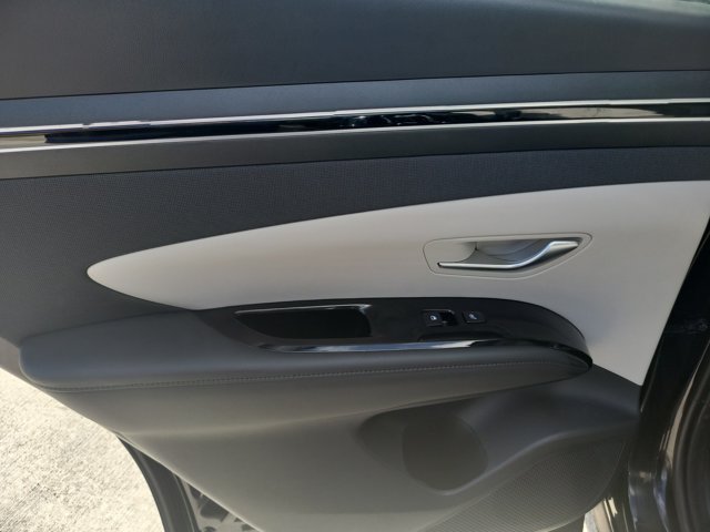 Used 2022 Hyundai Tucson Limited FWD image 13