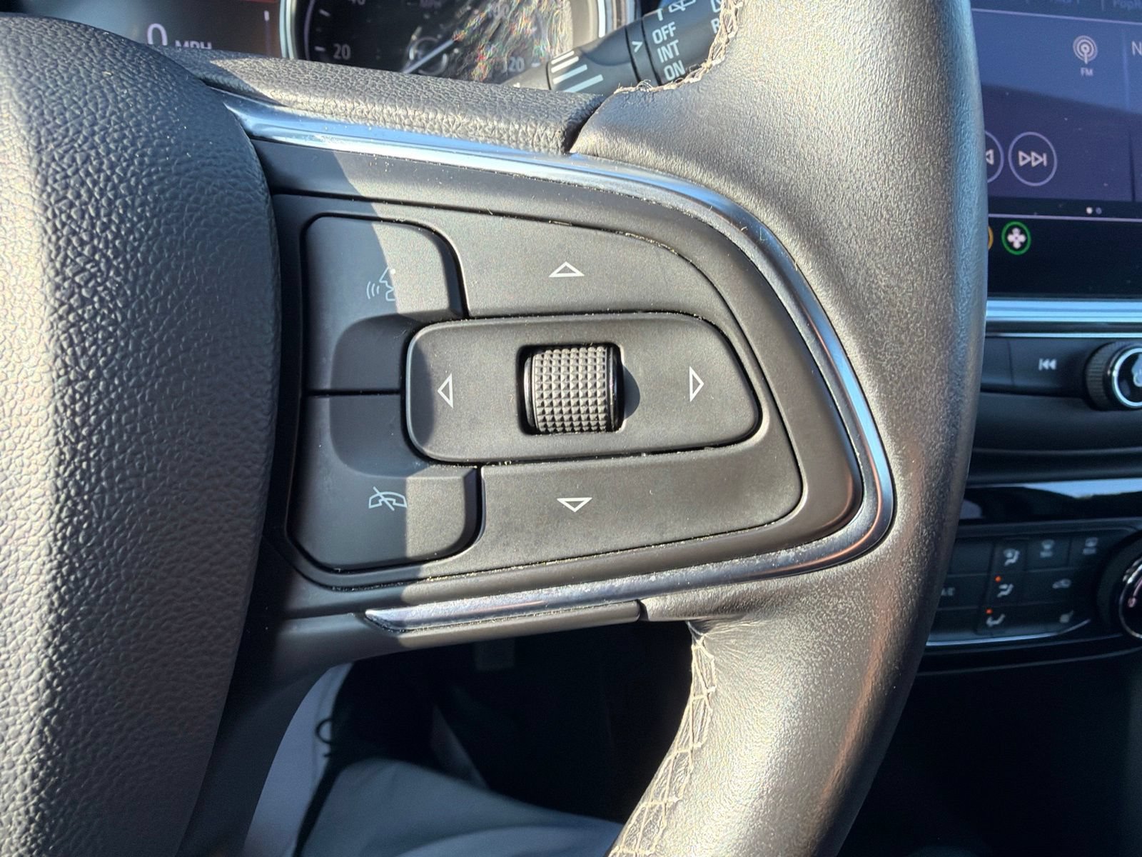 Used 2020 Buick Encore GX Preferred w/ Cold Weather Comfort Package FWD image 15