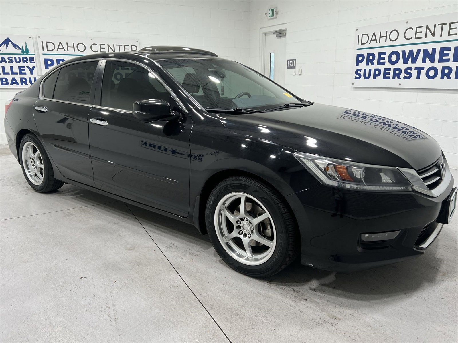 Used 2015 Honda Accord EX-L image 2