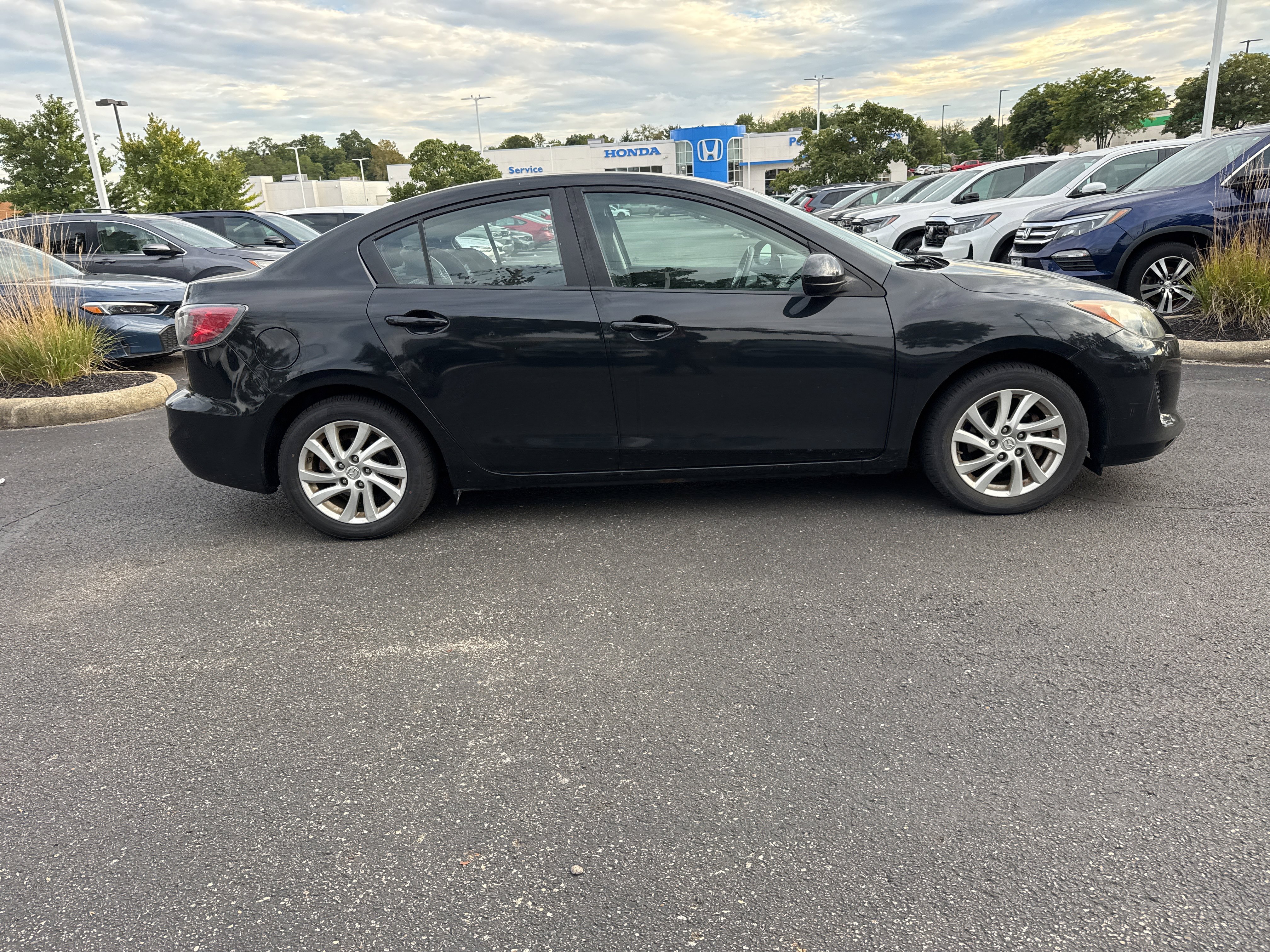 Used 2012 MAZDA MAZDA3 i Touring FWD image 17