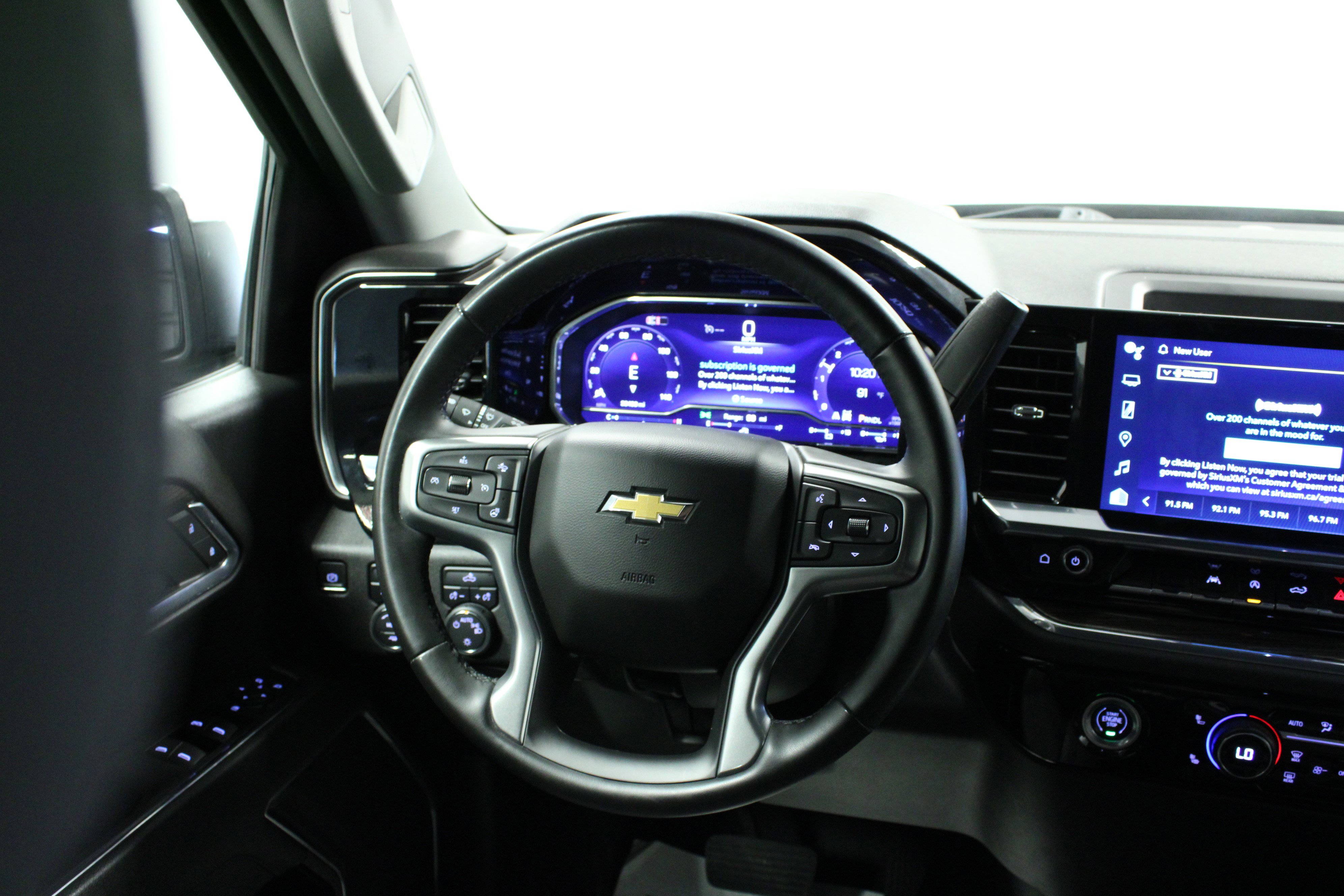 Used 2024 Chevrolet Silverado 1500 LT image 17