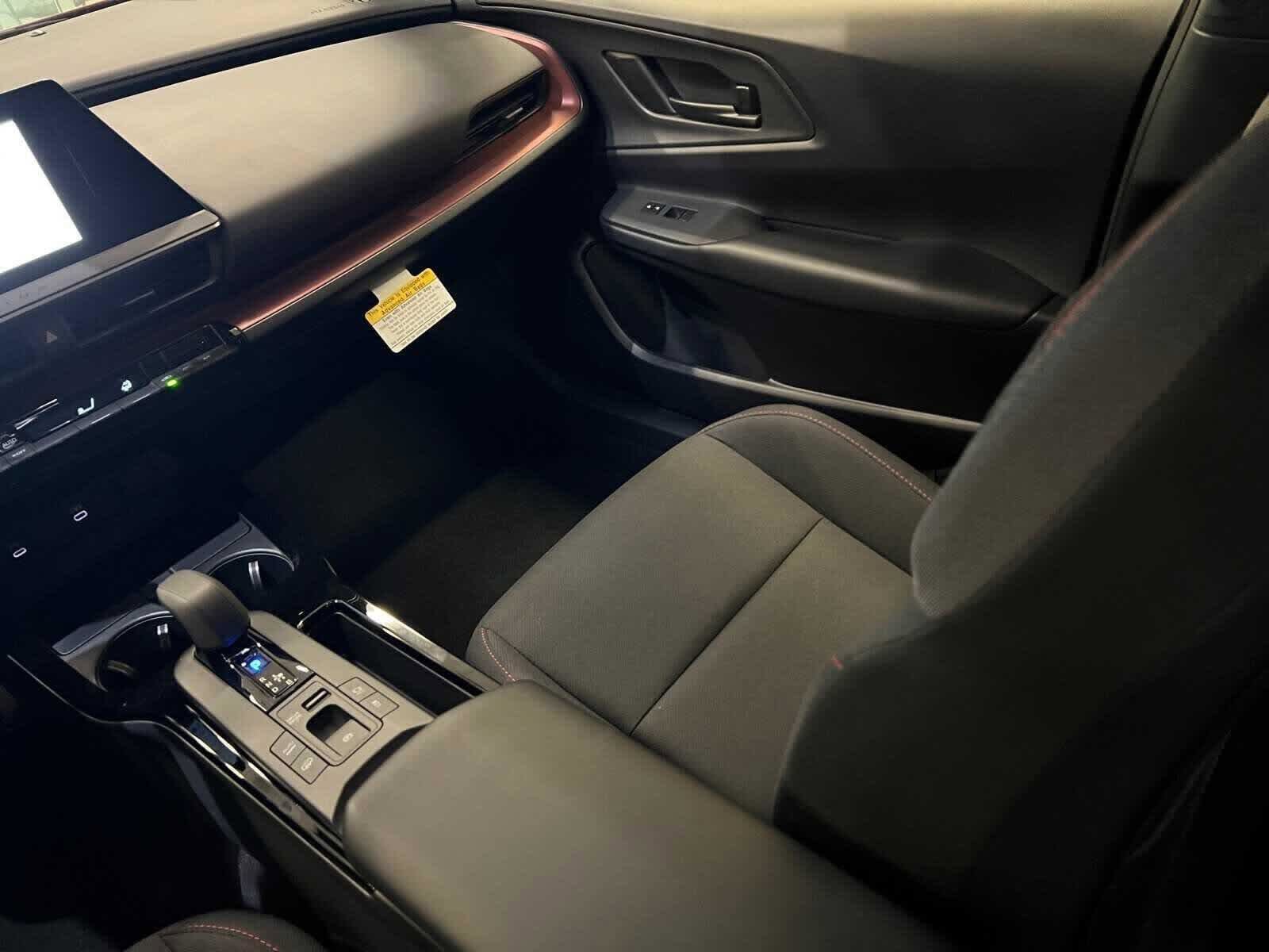 New 2026 Toyota Prius Plug-In Hybrid FWD image 11