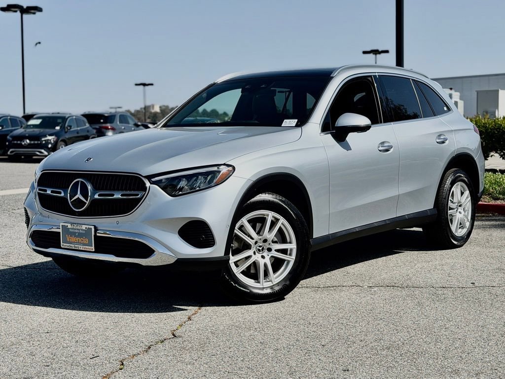 Certified 2026 Mercedes-Benz GLC 300 4MATIC image 2