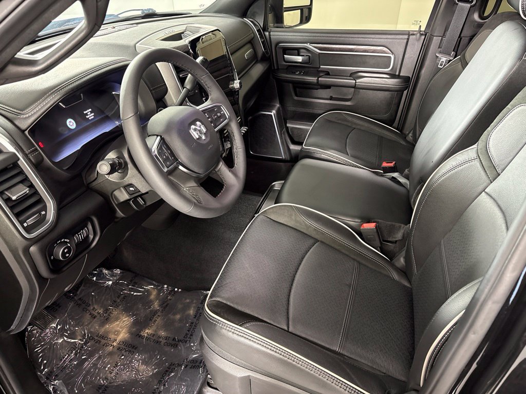 Used 2025 RAM 2500 Laramie w/ Towing Technology Group AWD/4WD image 29