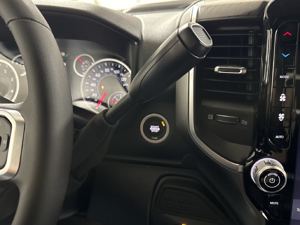 New 2026 RAM 3500 Big Horn AWD/4WD image 18