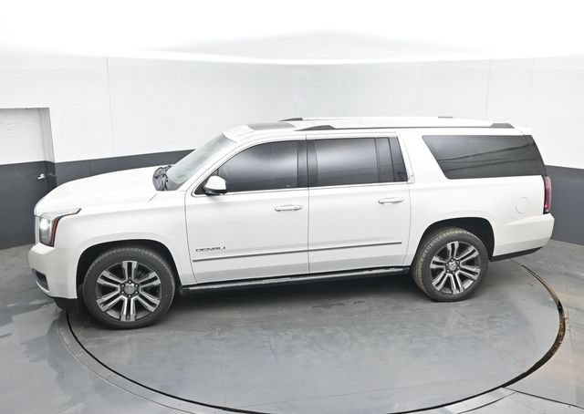 Used 2018 GMC Yukon XL Denali w/ Denali Ultimate Package AWD/4WD image 23