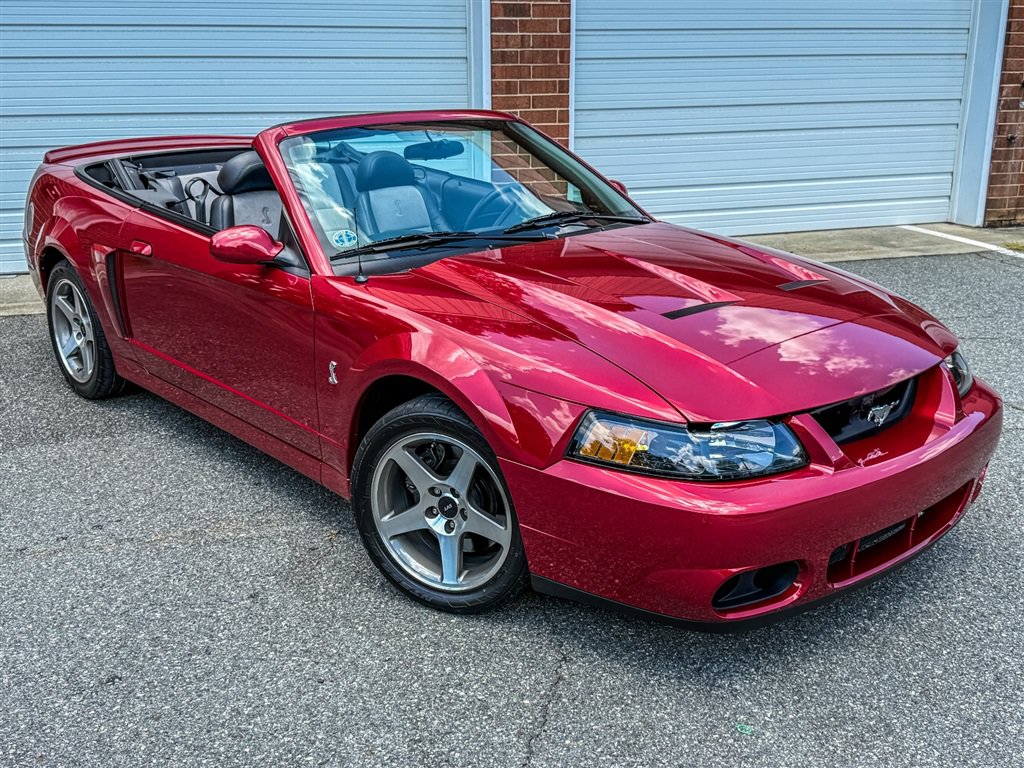 Used 2004 Ford Mustang Cobra RWD image 28