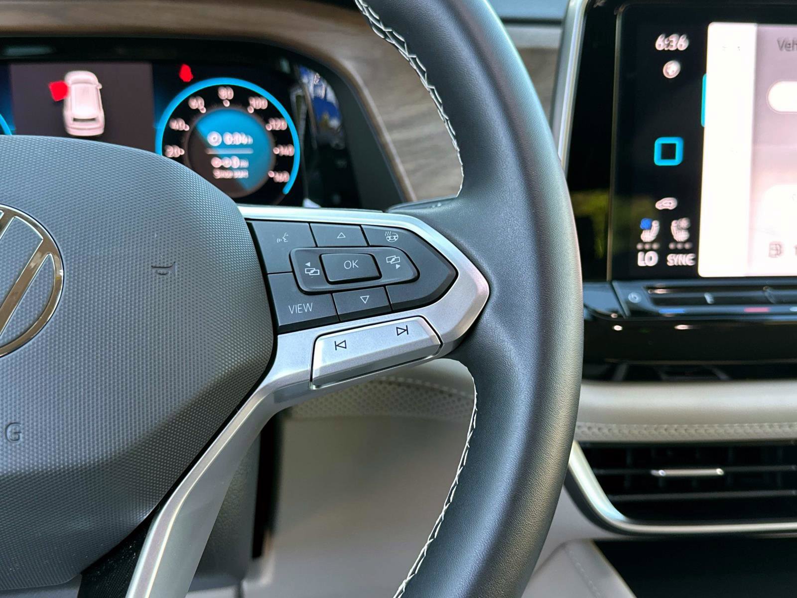 Certified 2025 Volkswagen Atlas SE image 27