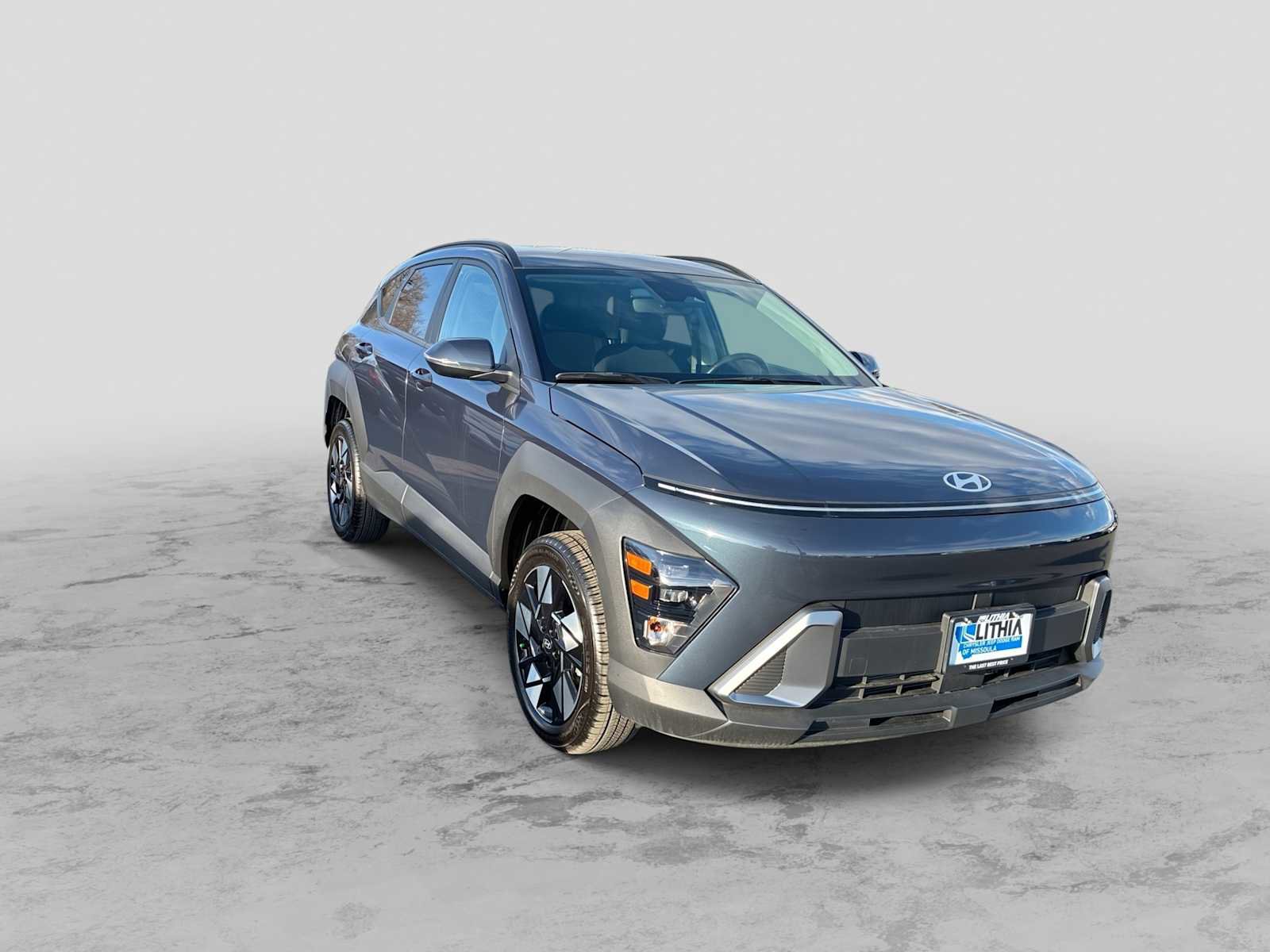 Used 2025 Hyundai Kona SEL image 2