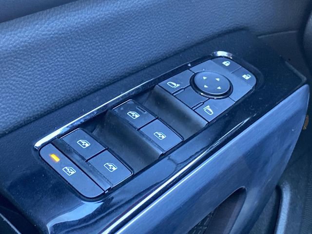 Used 2022 Nissan Pathfinder SL w/ SL Premium Package image 32